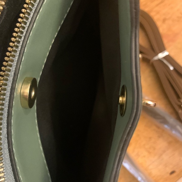 Vesasan Gaohn Green and Brown Shoulder/ Crossbody Bag with Faux Leather NWOT - Picture 11 of 13